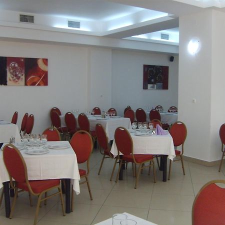 Hotel Flormang Craiova Restaurant bilde