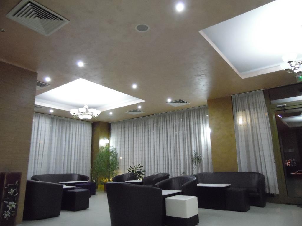 Hotel Flormang Craiova Eksteriør bilde