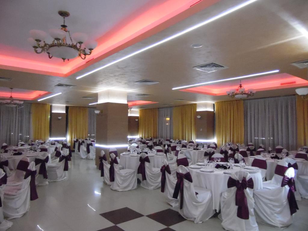 Hotel Flormang Craiova Eksteriør bilde