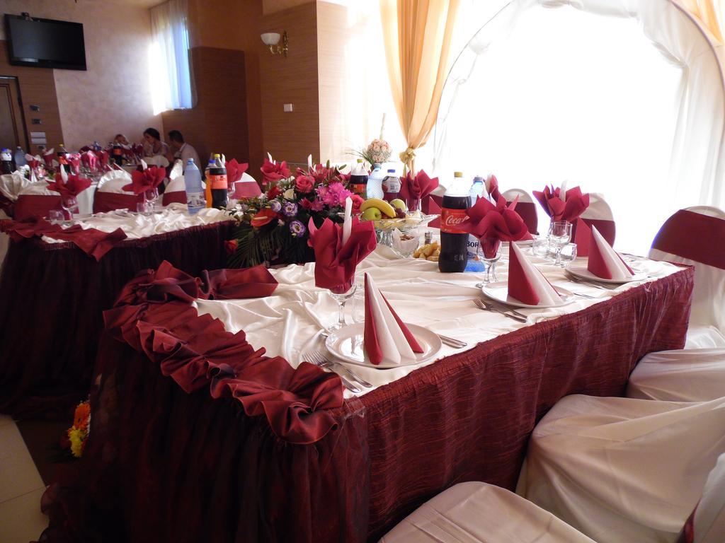 Hotel Flormang Craiova Eksteriør bilde