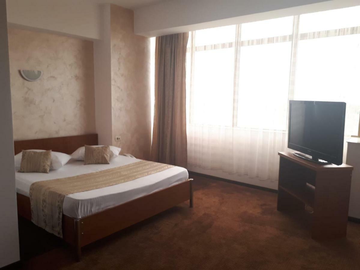 Hotel Flormang Craiova Eksteriør bilde
